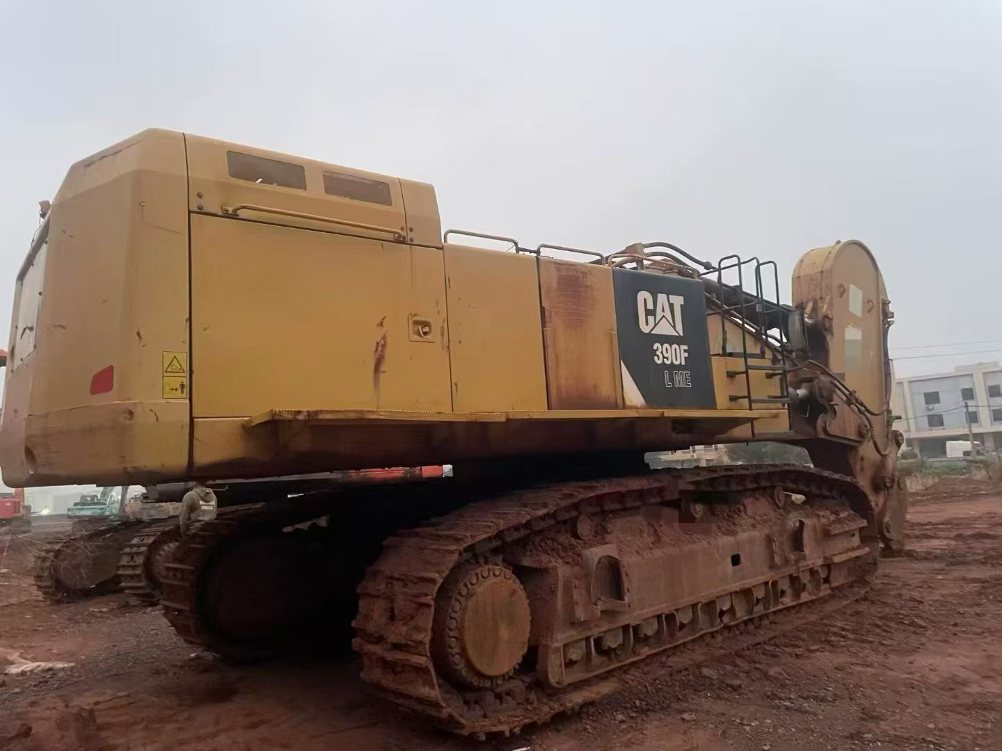 Buy Caterpillar 390DL Used Excavator / 3