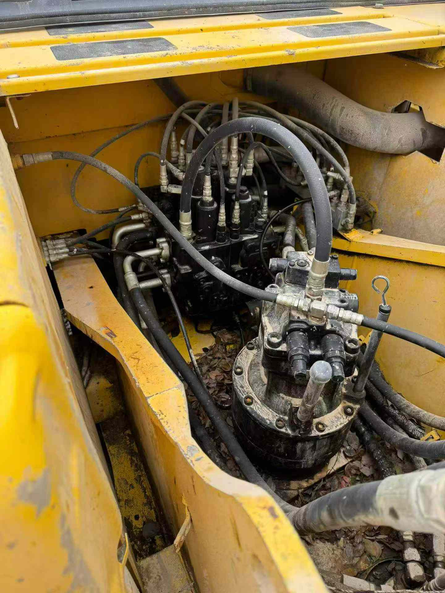 Buy Kobelco SK210 Used Excavator / 7