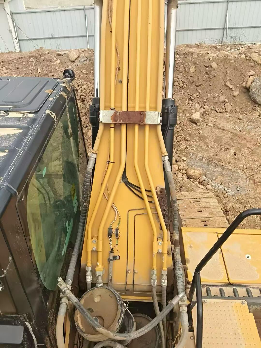 Buy Caterpillar 323 Used Excavator / 9