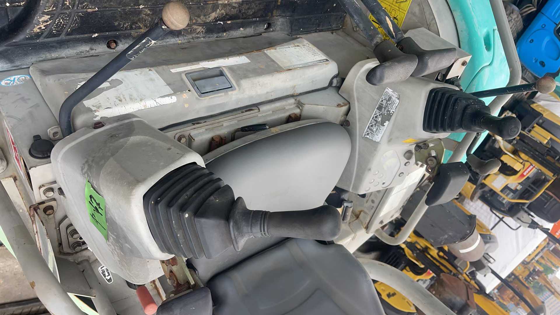 Buy Yanmar VIO30-5B Used Excavator / 6