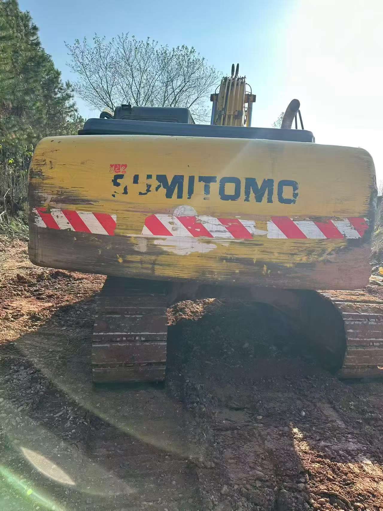 Buy Sumitomo SH200A5 Used Excavator / 3