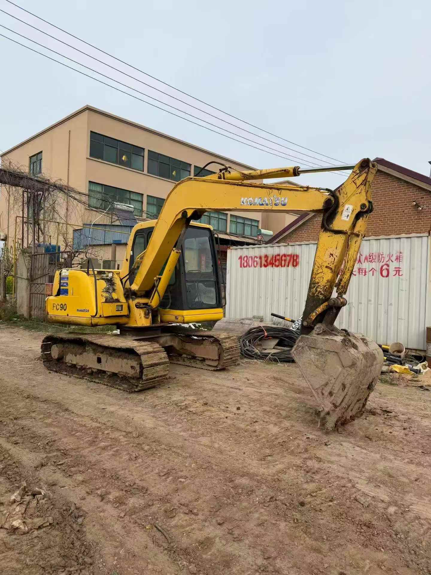Buy Komatsu PC60 Used Excavator / 2
