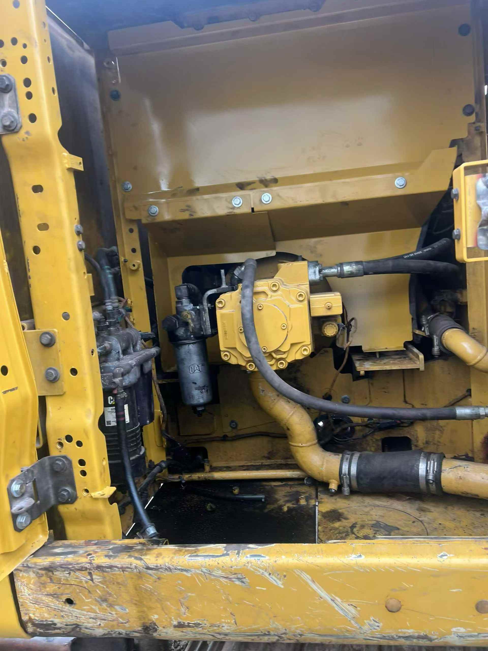 Buy Caterpillar 320GC Used Excavator / 6