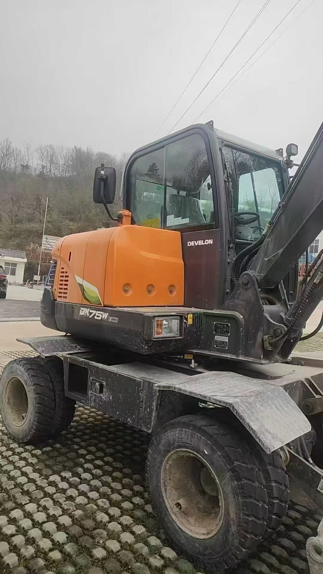 Buy Doosan DH60 Used Excavator / 2