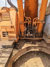Buy Hitachi EX135UR Used Excavator / 4 Buy Hitachi EX135UR Used Excavator / 4