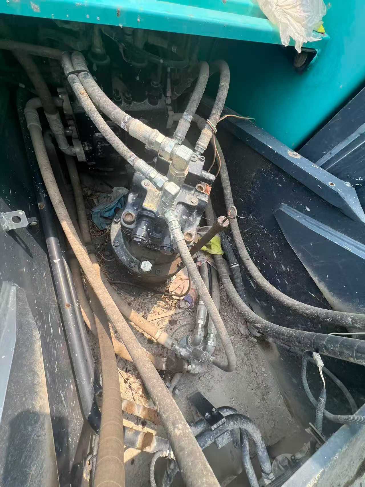 Buy Kobelco SK200-10 Used Excavator / 9