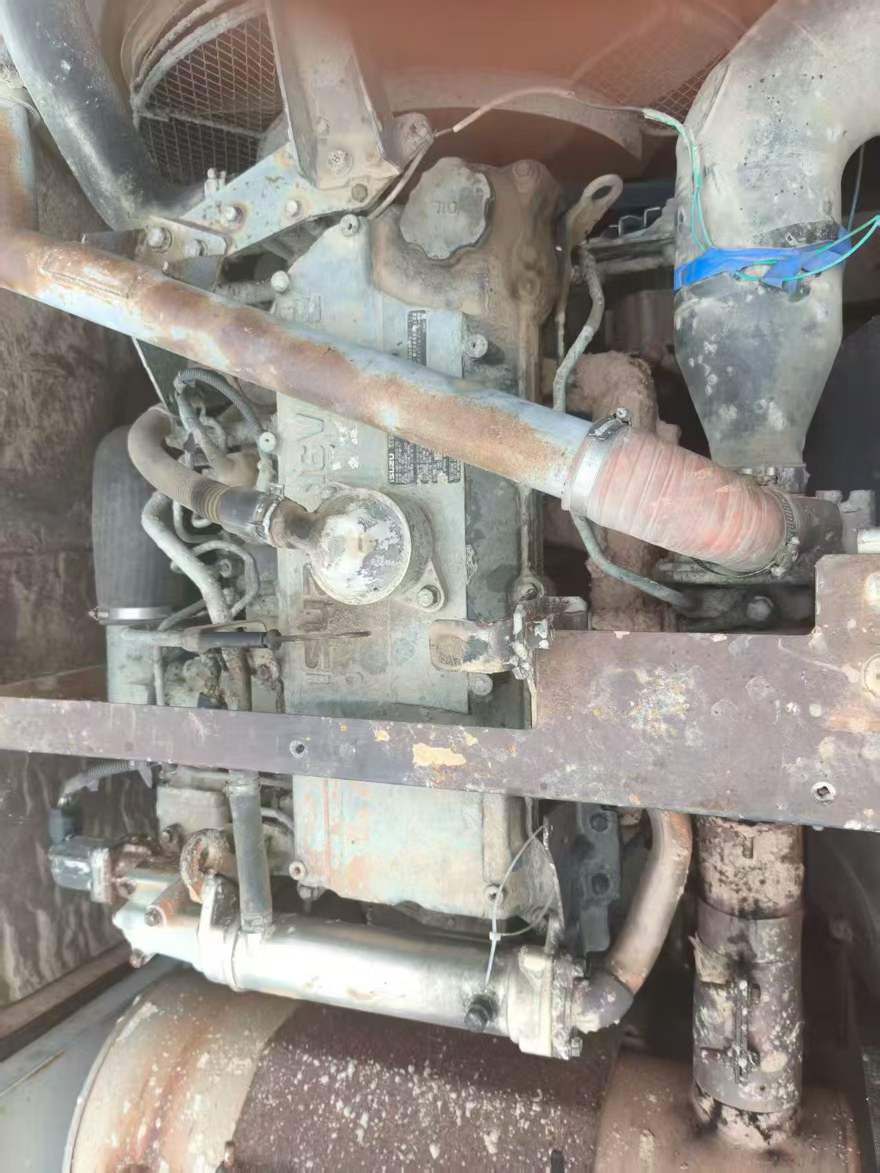 Compre Escavadeira Hitachi EX200-3 Usada / 6