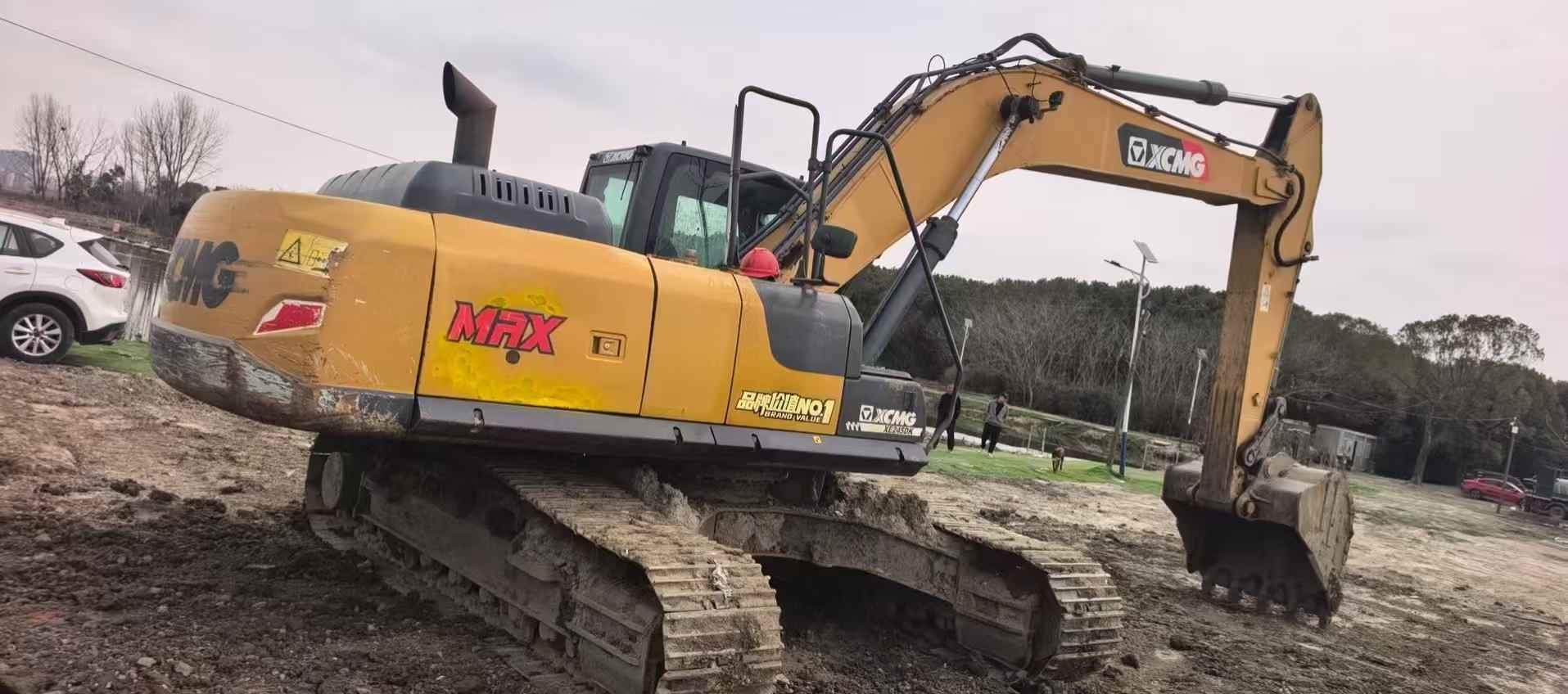 Buy XCMG XE245D Used Excavator / 3