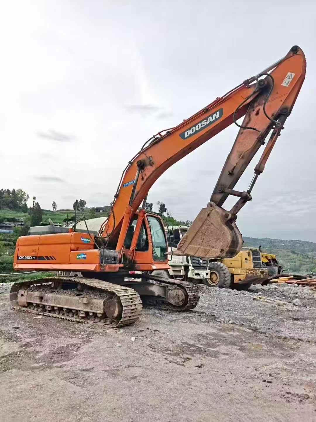 Buy Doosan DX260LC Used Excavator / 2