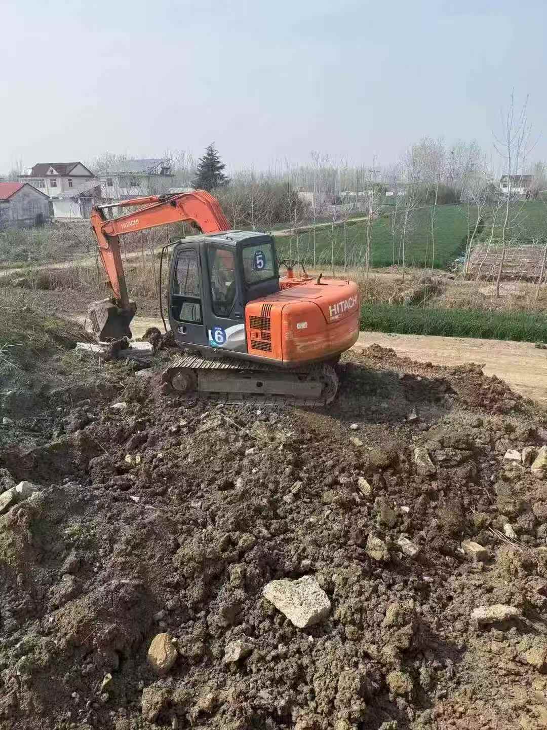 Compre Escavadeira Hitachi ZX70-5A Usada / 2