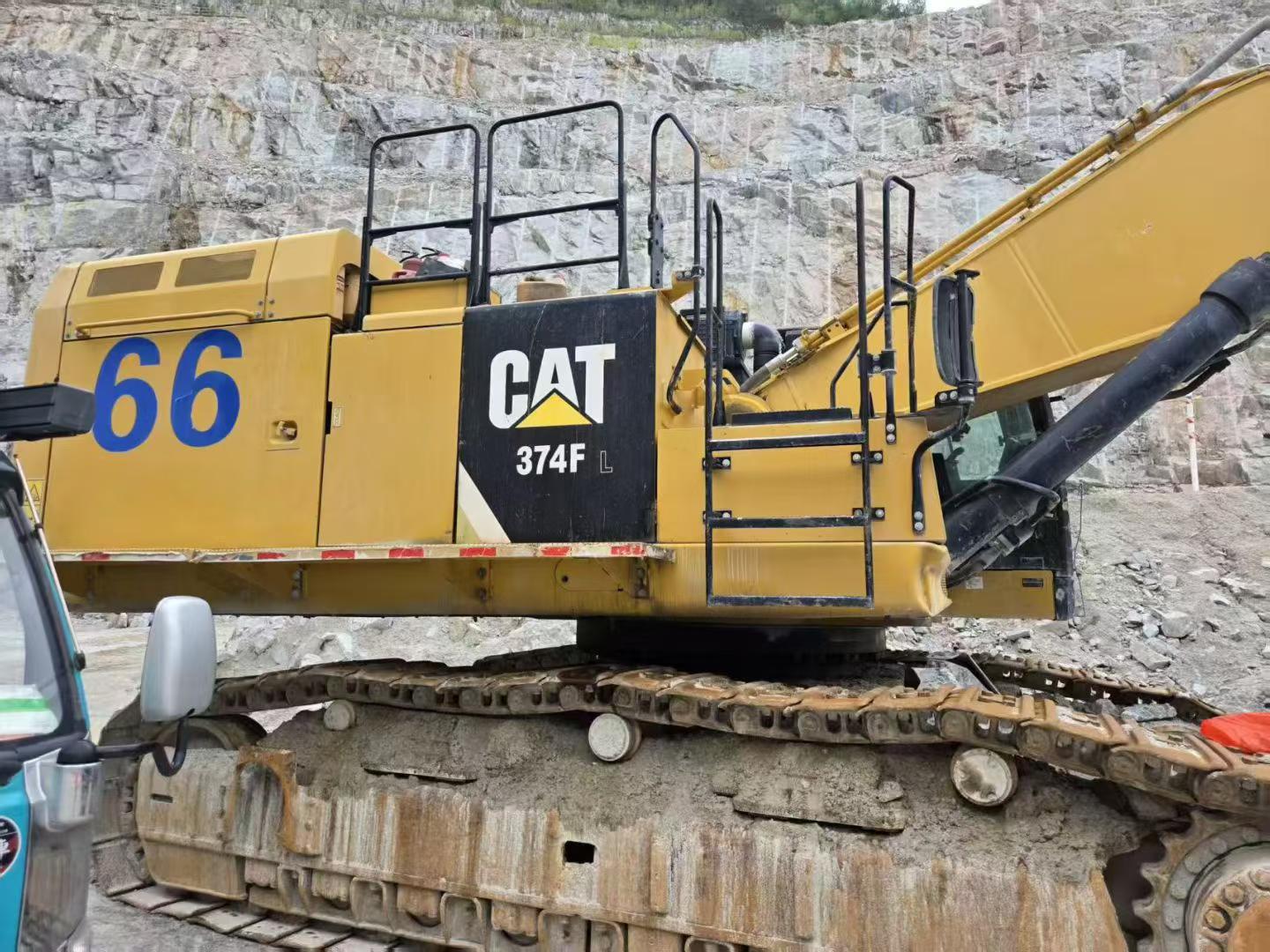 Buy Caterpillar 374D Used Excavator / 2