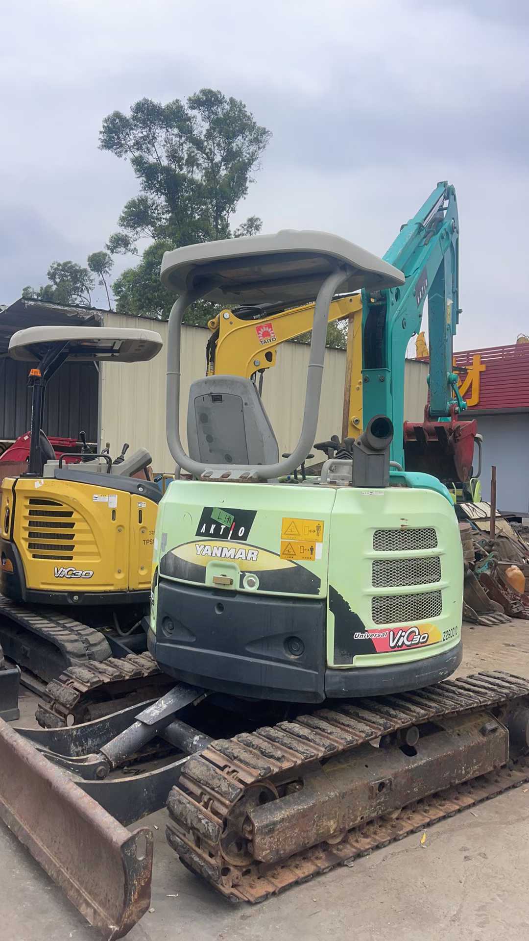 Buy Yanmar VIO30-5B Used Excavator / 2