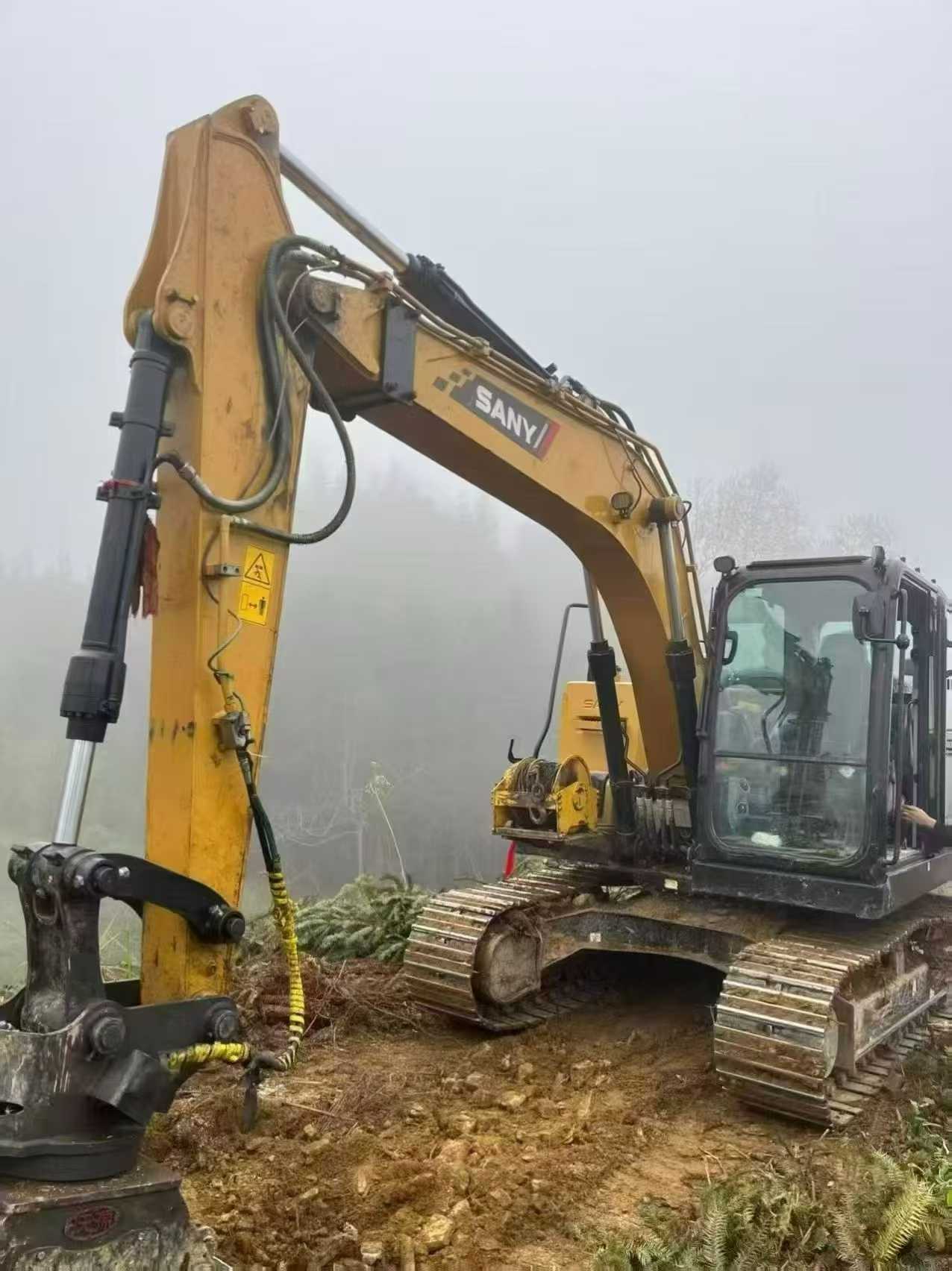 Buy Sany SY125C Used Excavator / 5