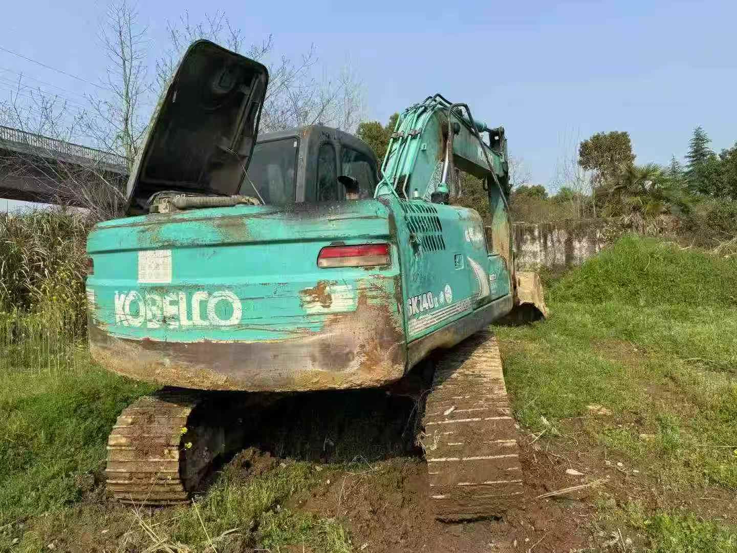 Buy Kobelco SK140 Used Excavator / 4