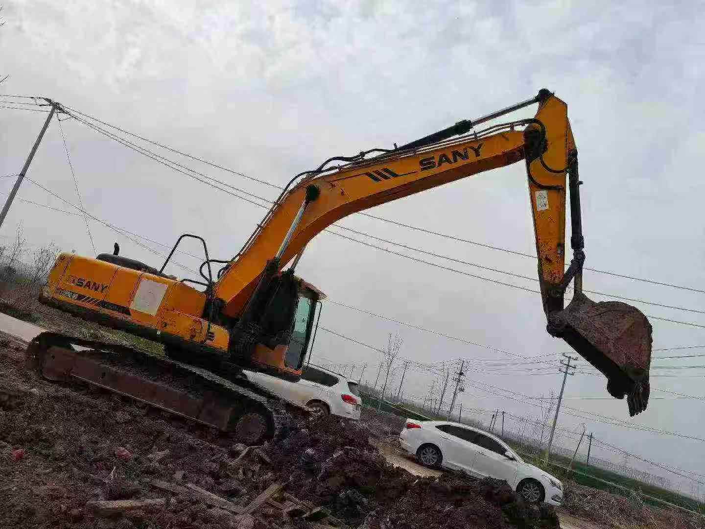 Buy Sany SY205C-8 Used Excavator / 2