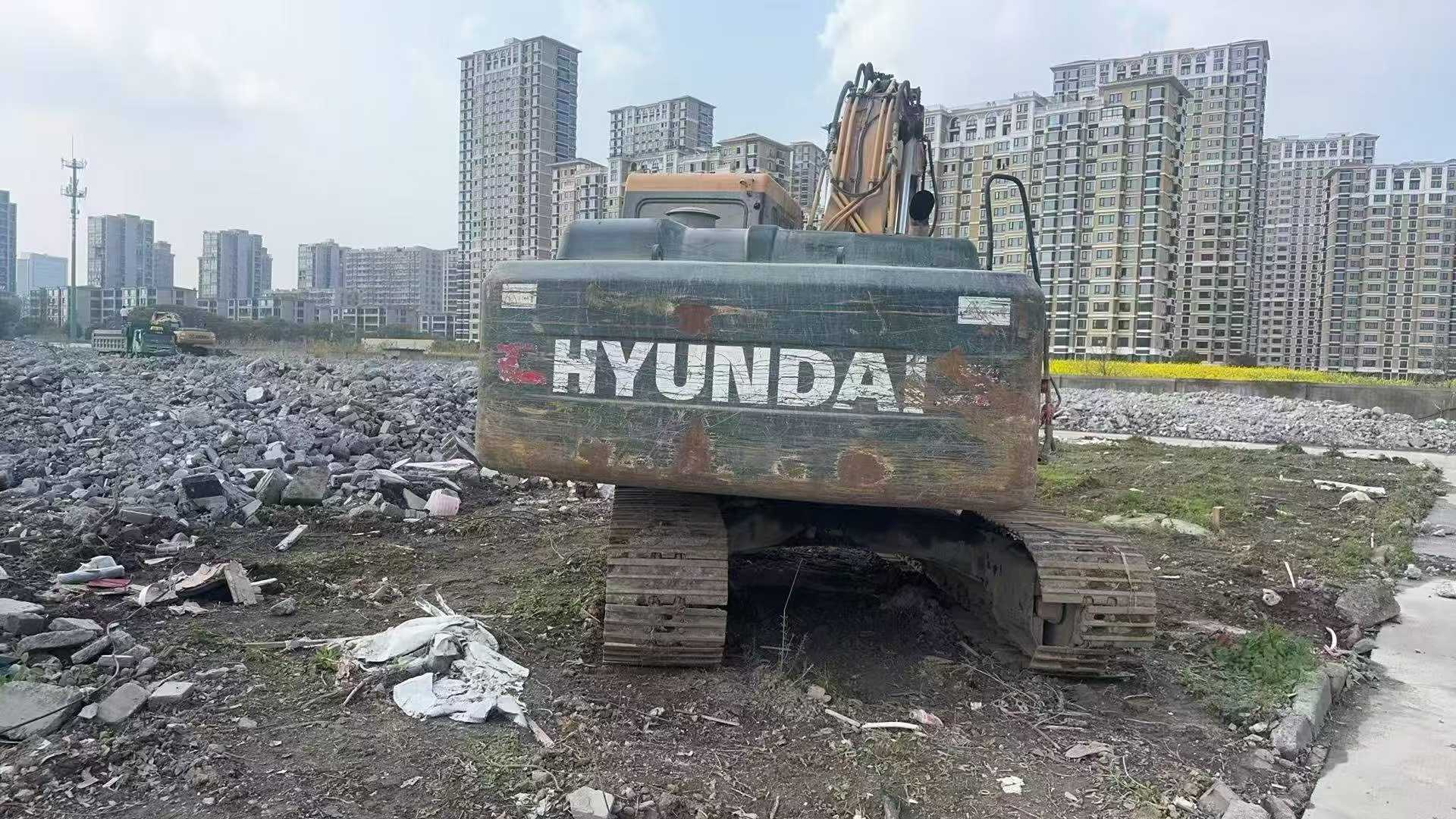 Buy Hyundai R215-7 Used Excavator / 3