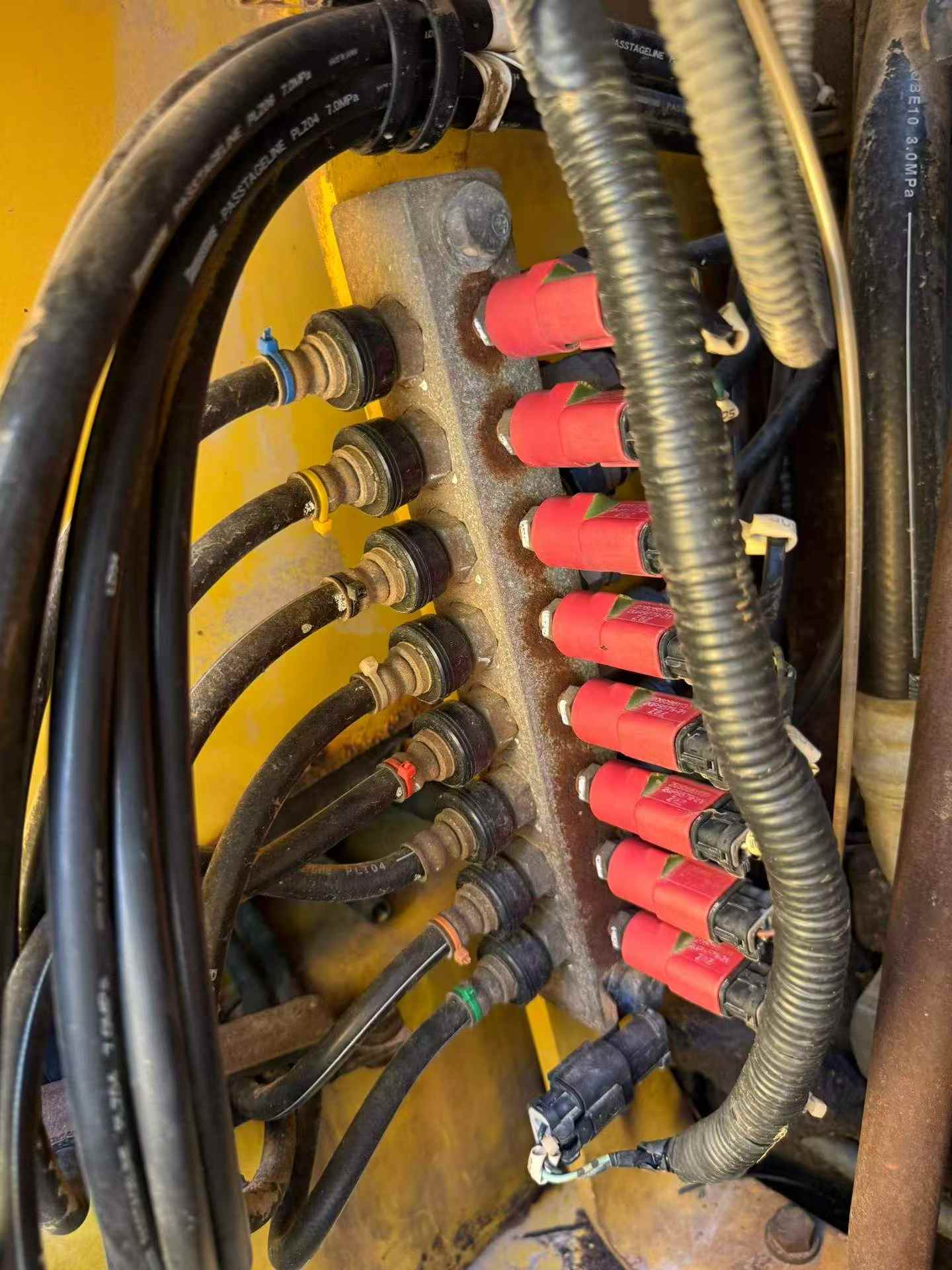 Buy Komatsu PC130-7 Used Excavator / 7