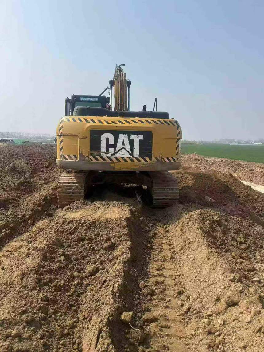 Buy Caterpillar 320A Used Excavator / 6