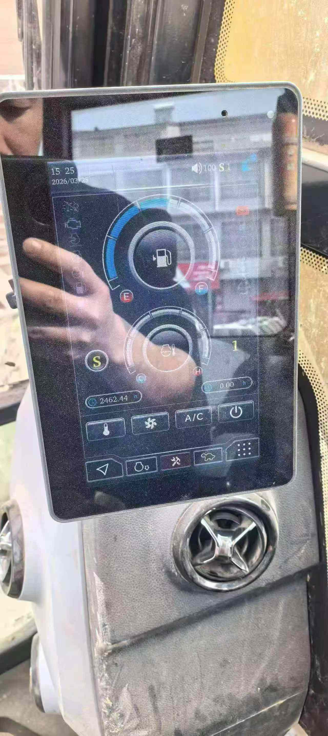 Buy Sany SY95C Used Excavator / 4