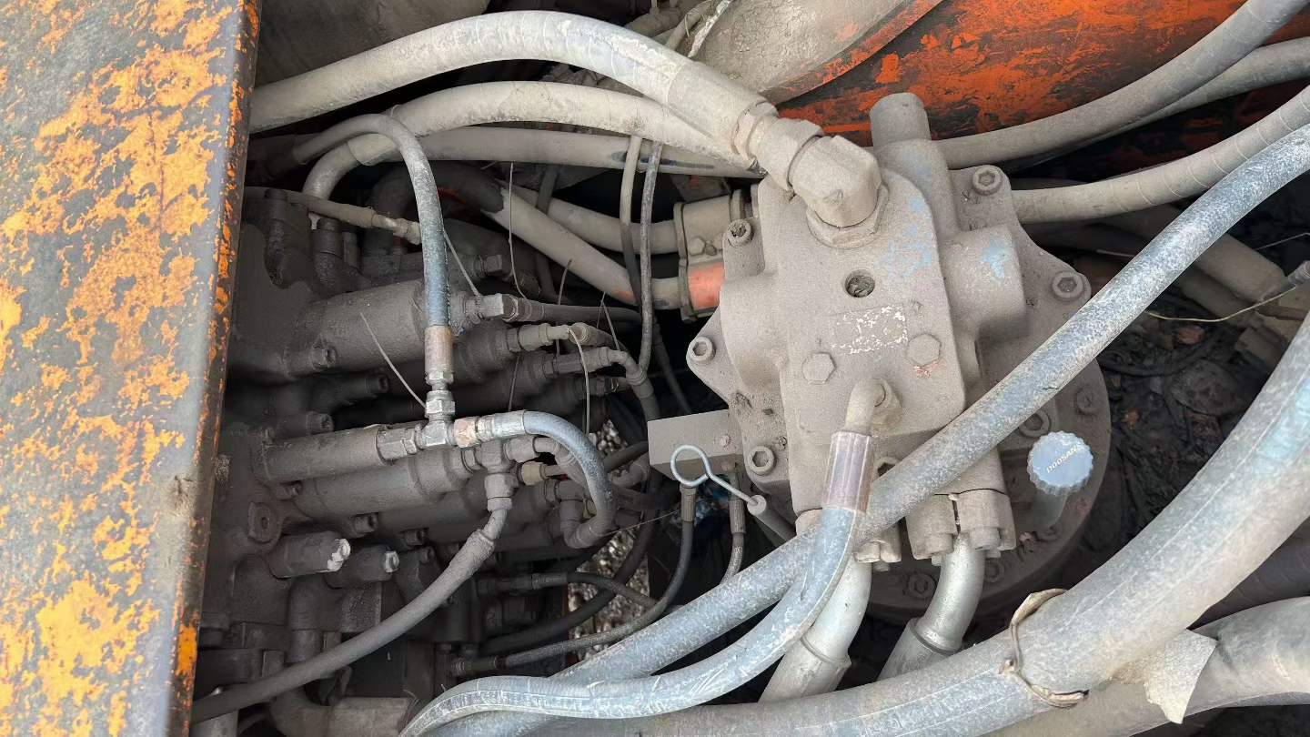 Buy Doosan DX380 Used Excavator / 4