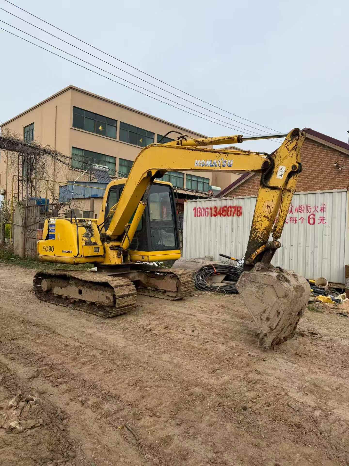 Buy Komatsu PC60 Used Excavator / 2
