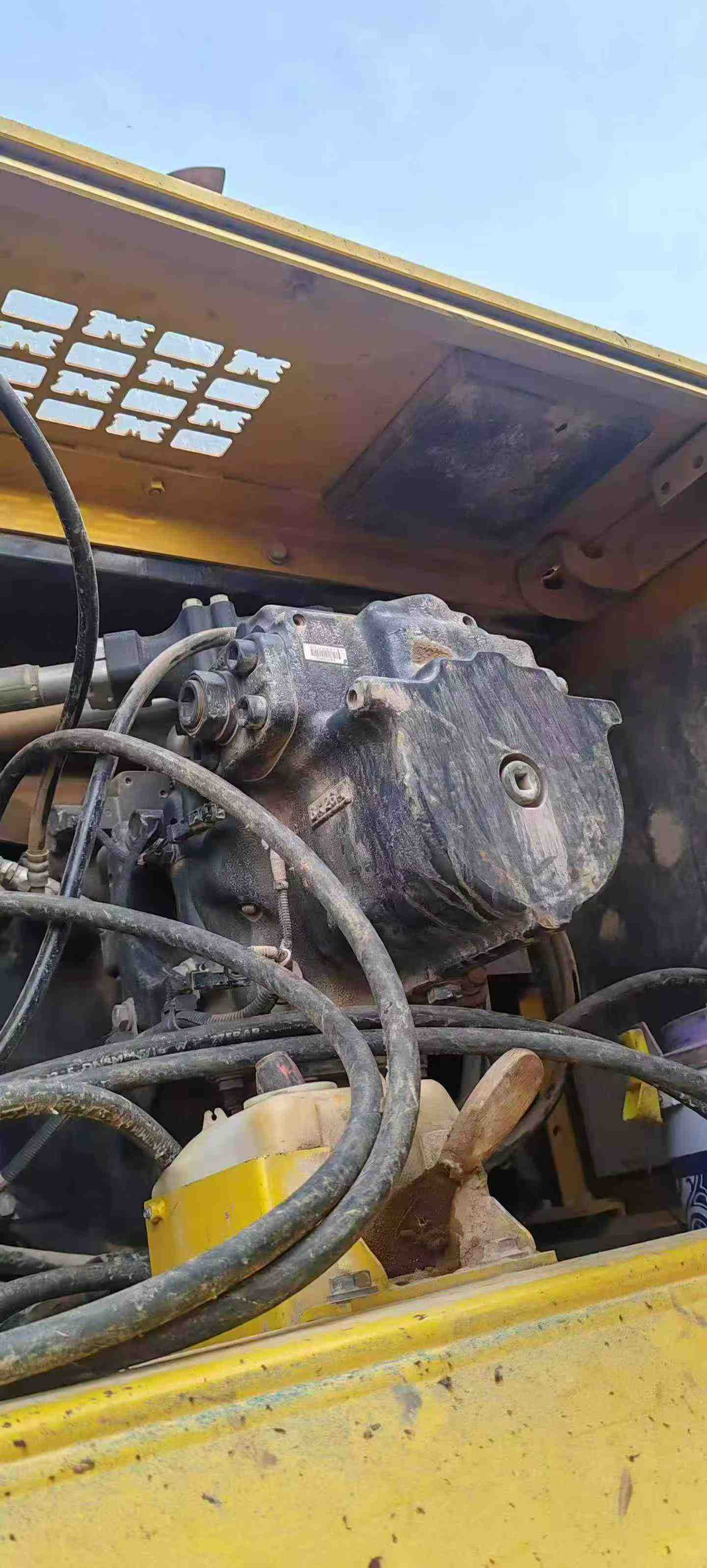 Buy Komatsu PC460LC-8 Used Excavator / 7