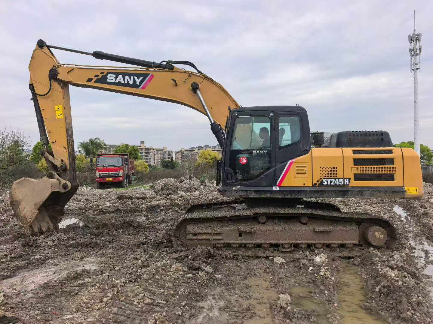 Buy Sany SY245H Used Excavator / 6