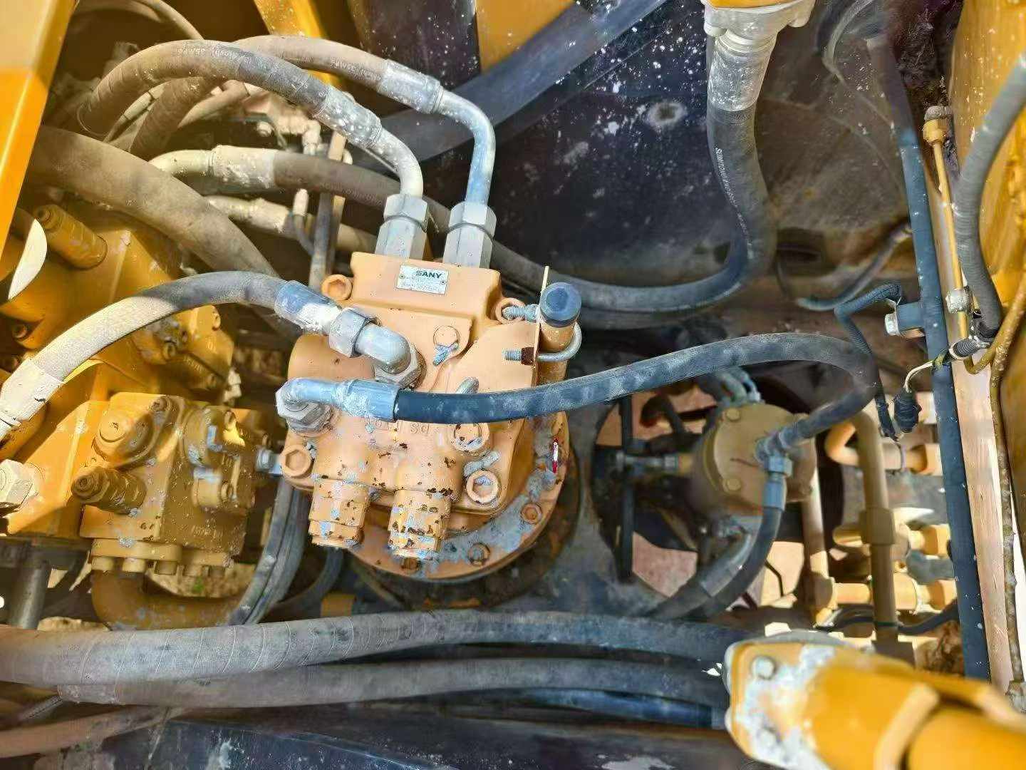 Buy Sany SY205C Used Excavator / 4