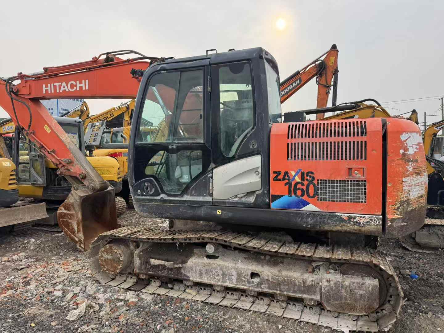Buy Hitachi EX130H-5 Used Excavator / 3