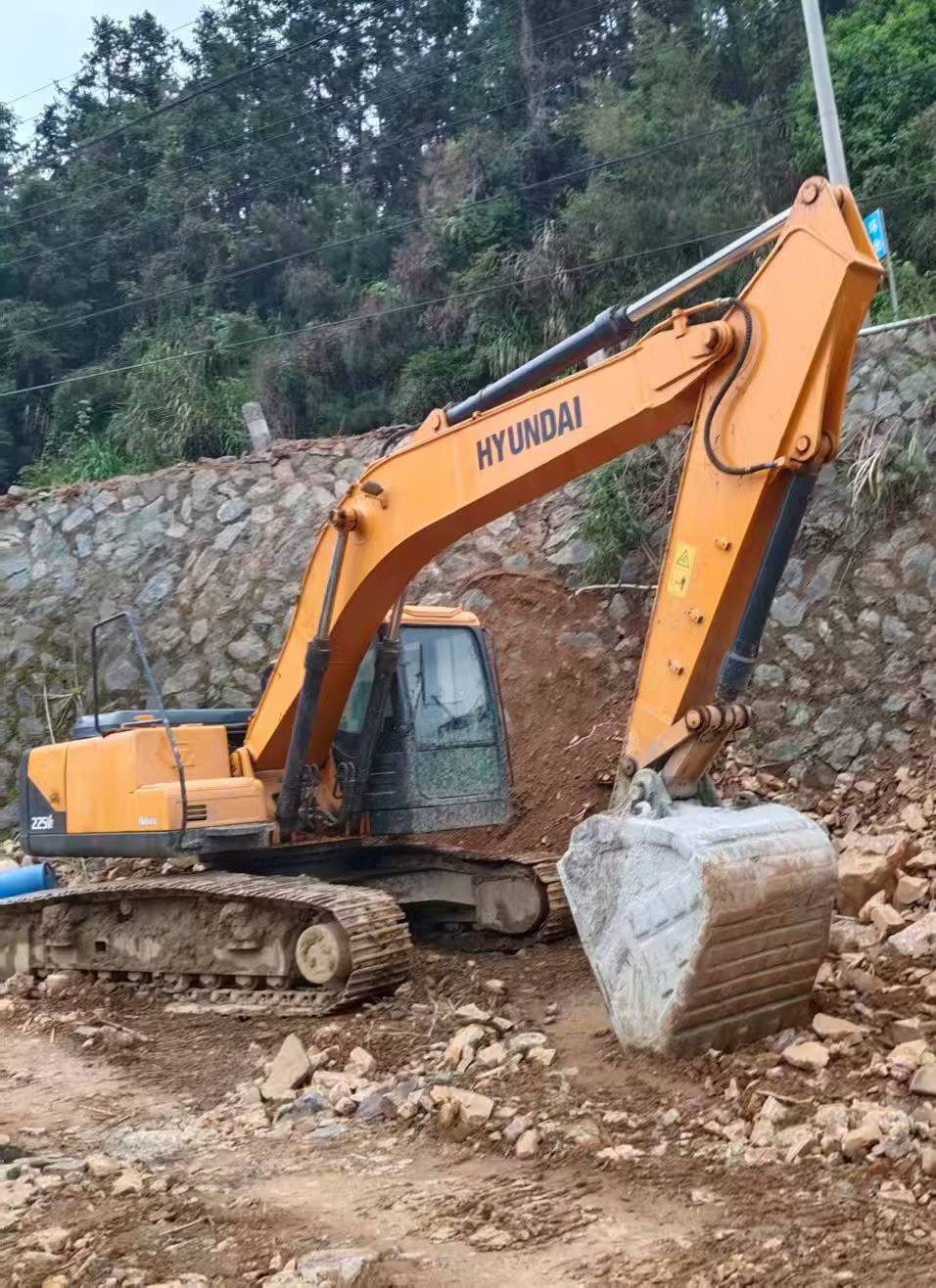 Buy XCMG XE215 Used Excavator / 2