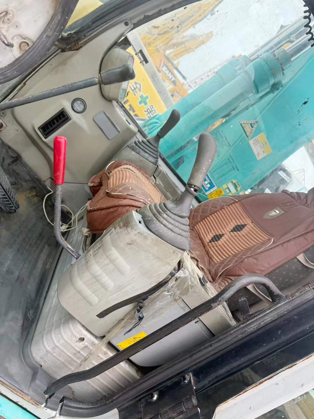 Buy Kobelco SK135 Used Excavator / 8