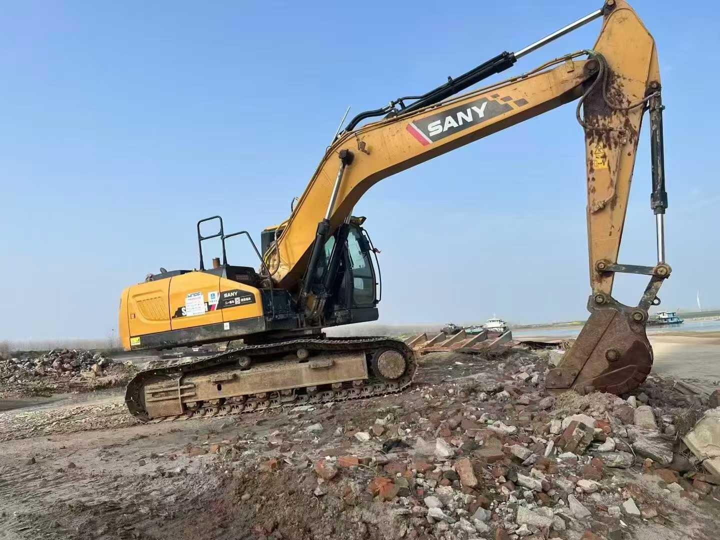 Buy Sany SY215C Used Excavator / 4