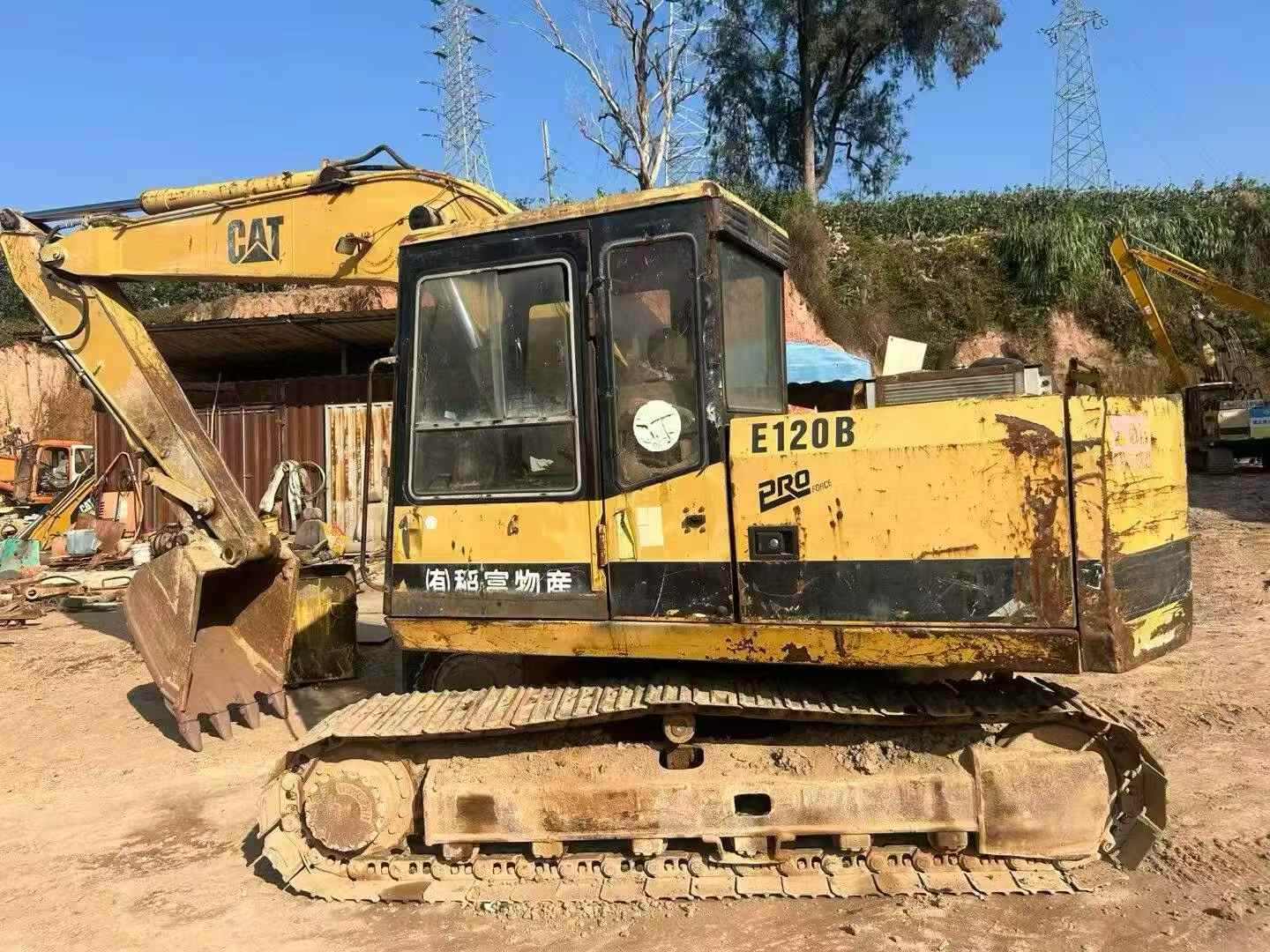 Buy Caterpillar E120B Used Excavator / 4