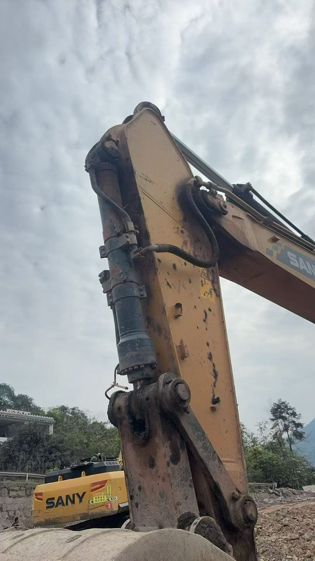 Buy Sany SY375H Used Excavator / 3