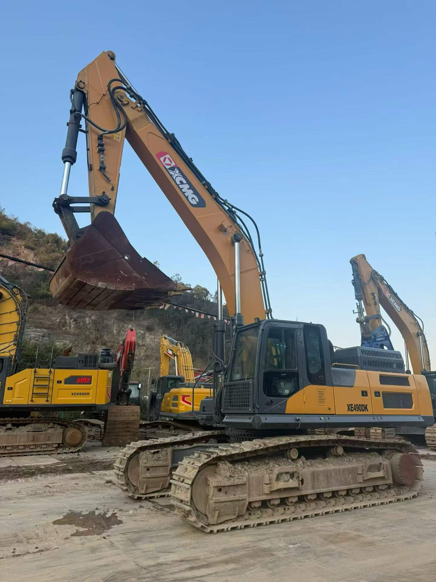 Buy XCMG XE490D Used Excavator / 6