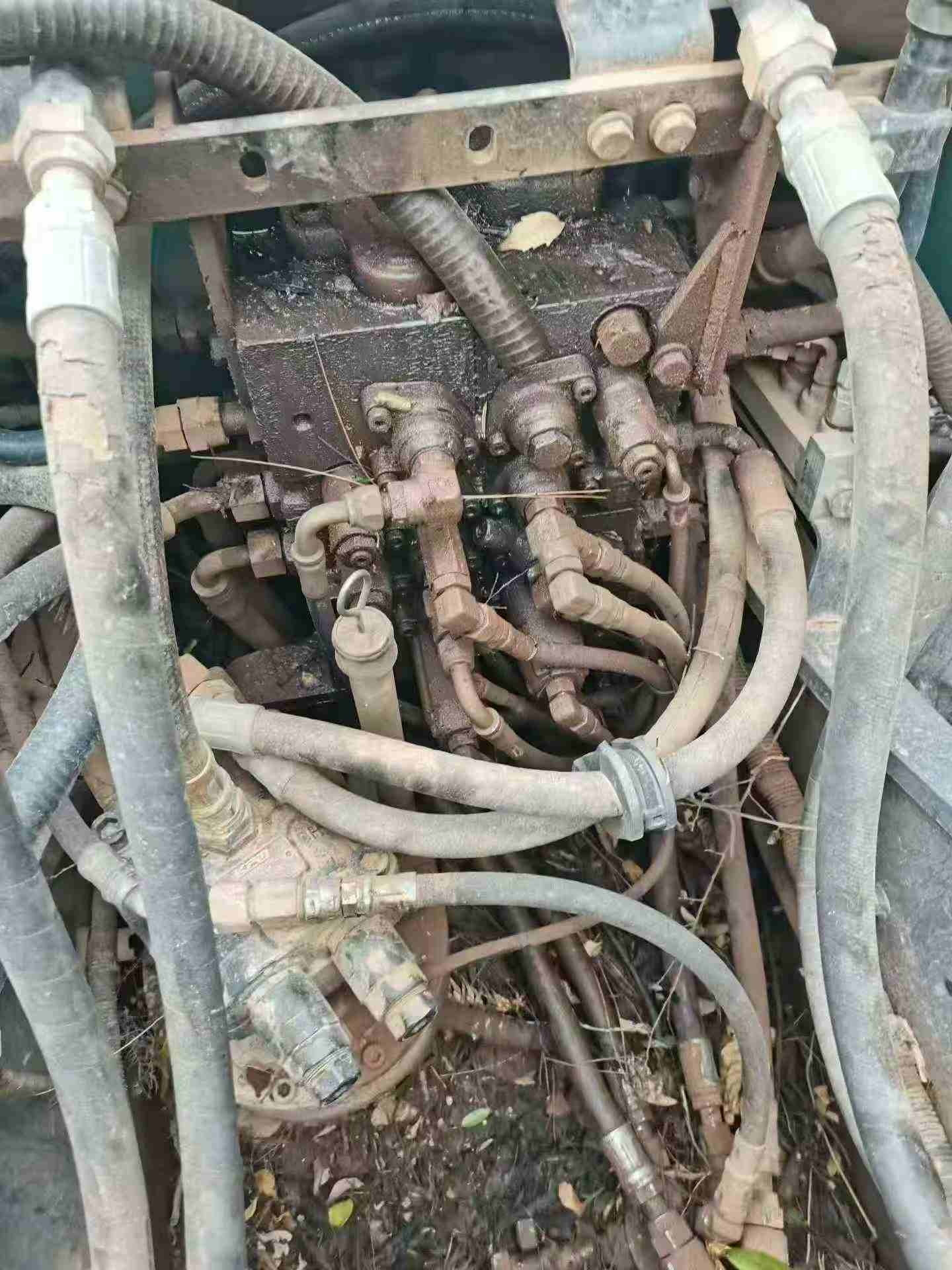 Buy Kobelco SK140 Used Excavator / 8