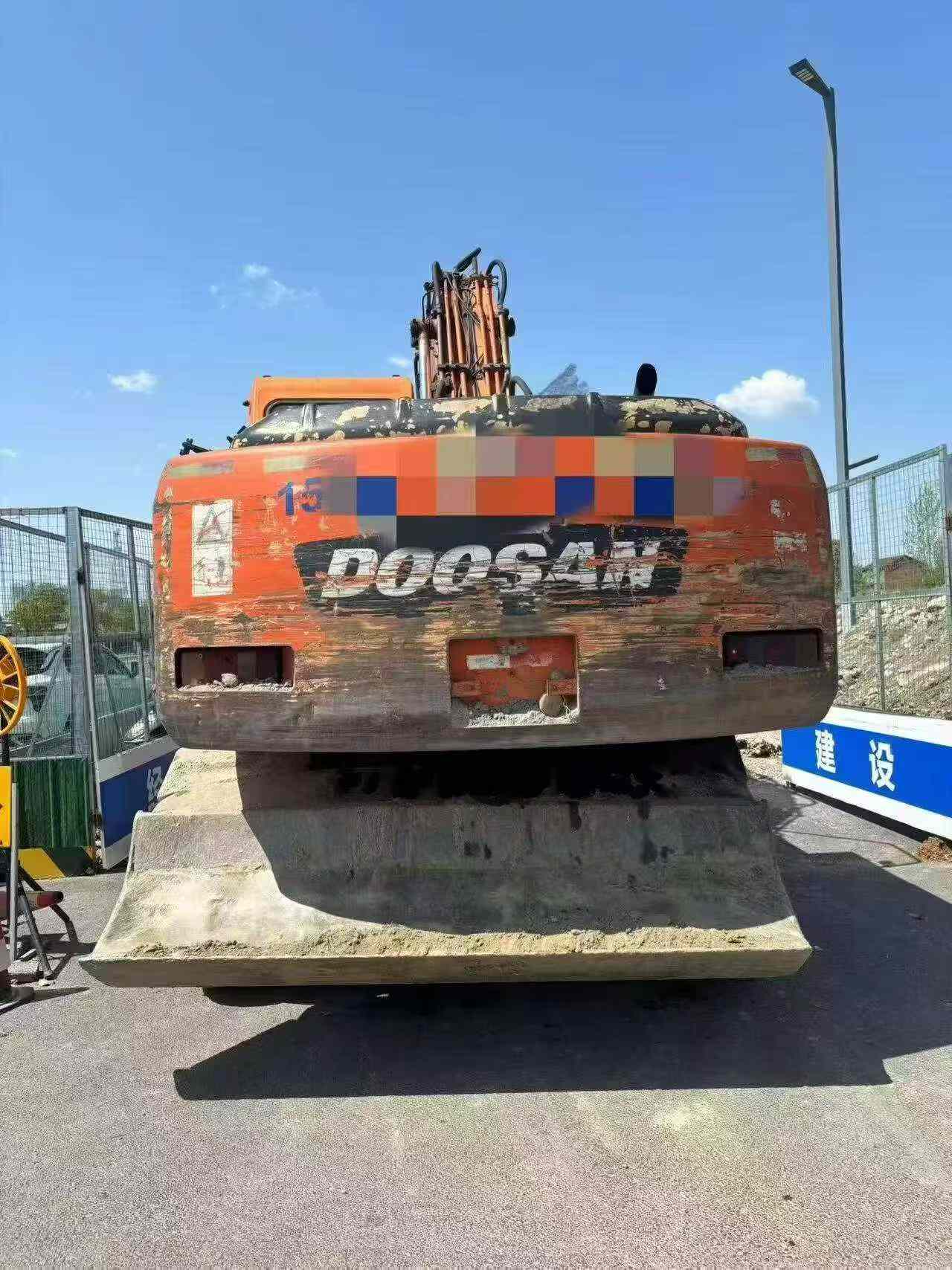 Buy Doosan DX210W Used Excavator / 4