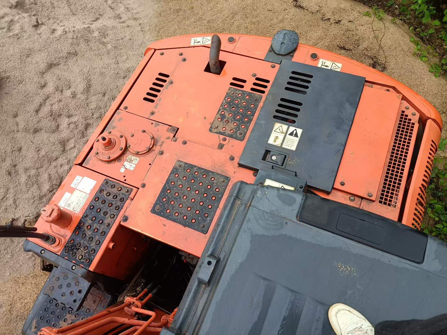 Buy Hitachi ZX130-5A Used Excavator / 3