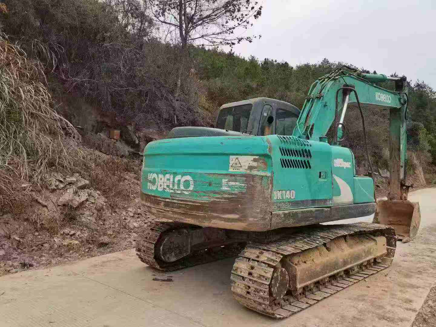 Buy Kobelco SK140 Used Excavator / 2
