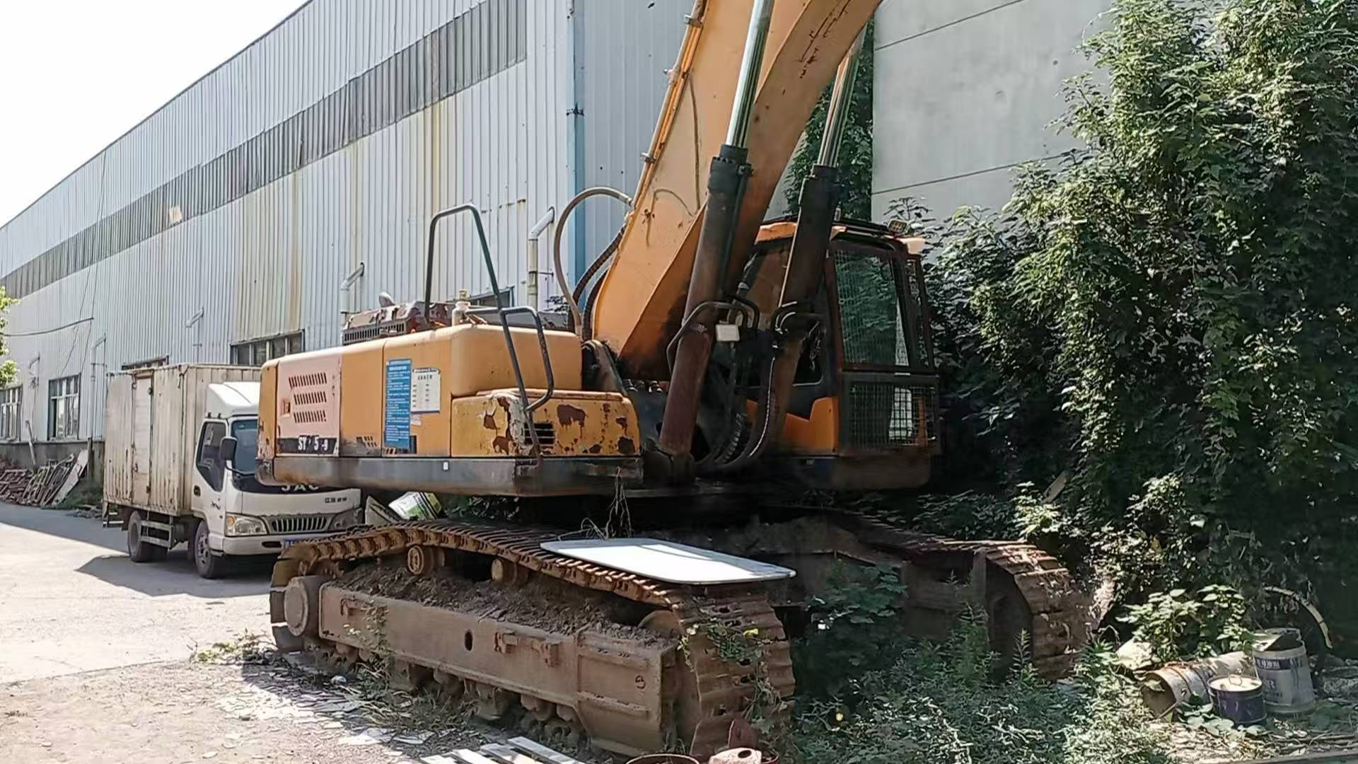 Buy Sany SY425C Used Excavator / 4