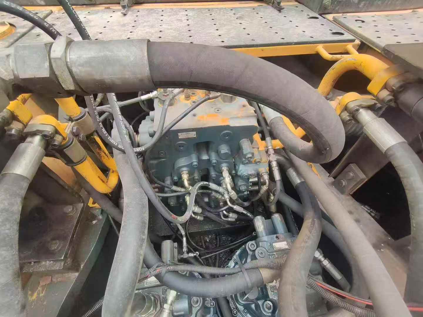 Buy Hyundai R485LVS Used Excavator / 4