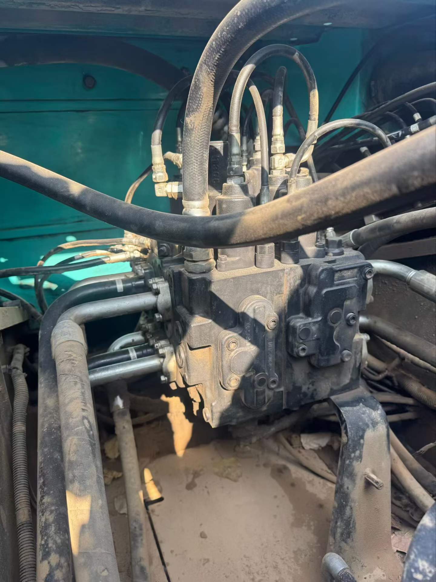 Compre Escavadeira Kobelco SK350-8 Usada / 8