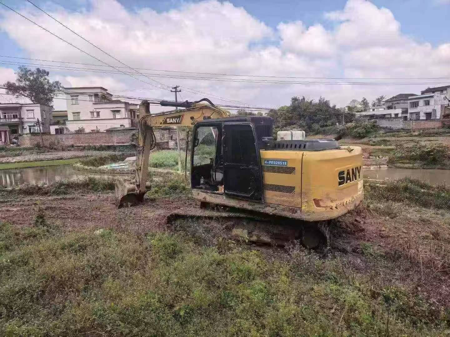 Buy Sany SY135 Used Excavator / 3