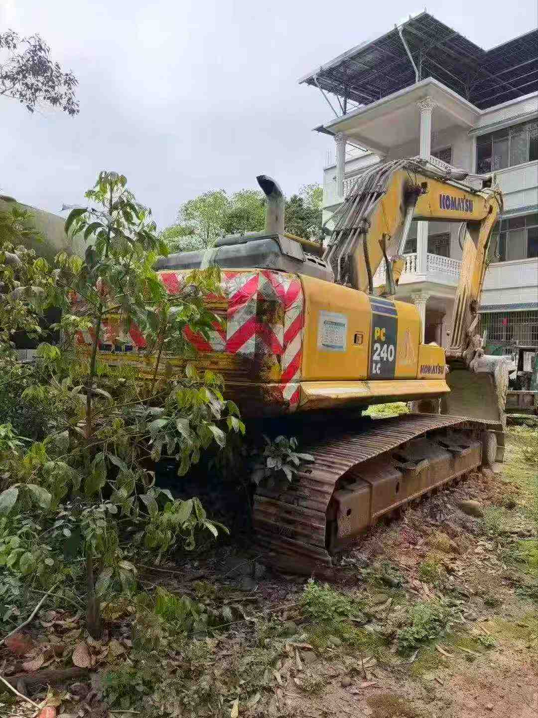 Buy Komatsu PC240-6 Used Excavator / 4