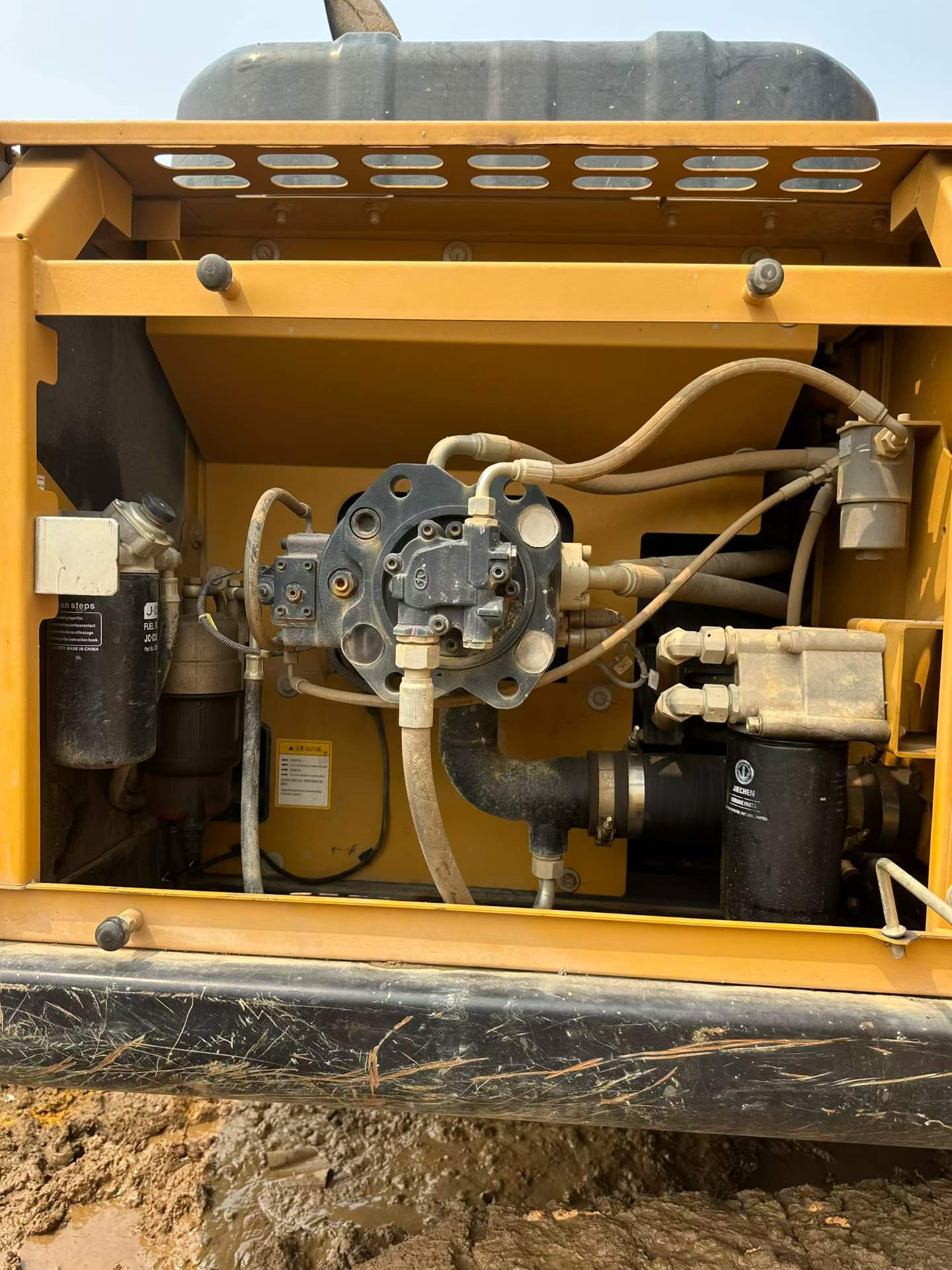 Buy Sany SY200C Used Excavator / 3