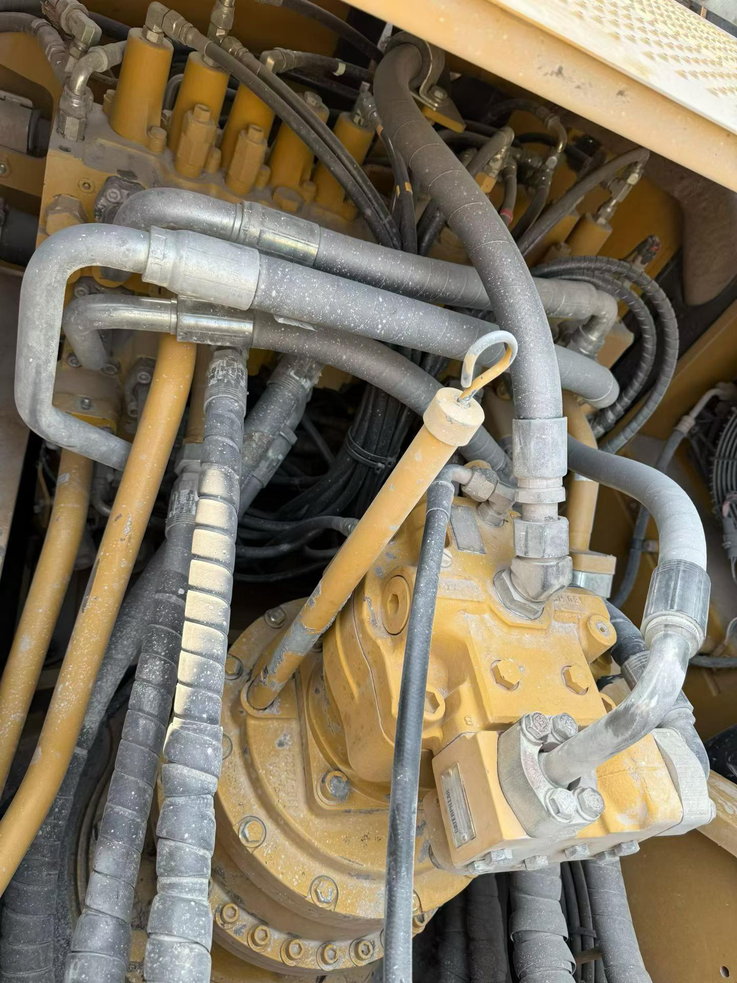 Buy Caterpillar 330B Used Excavator / 6