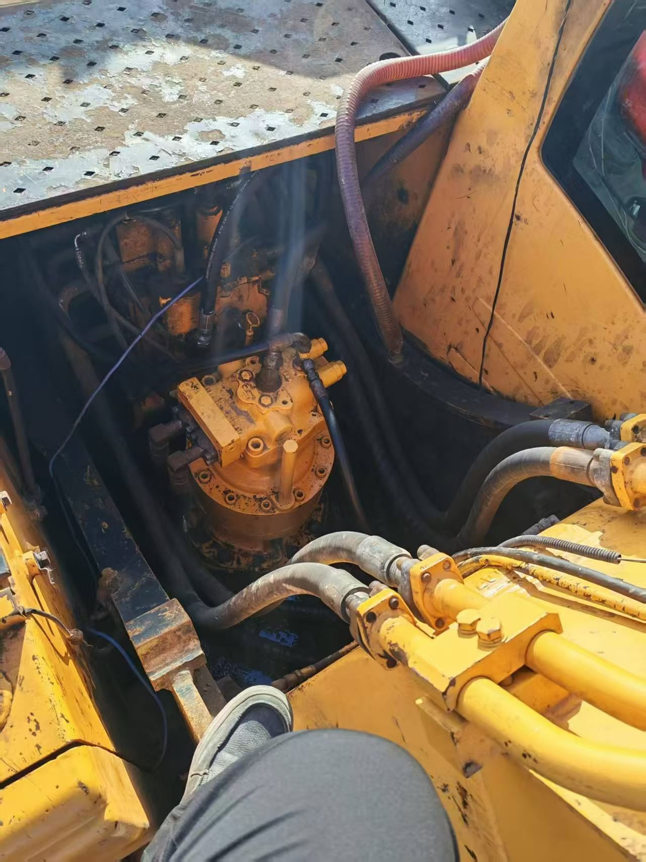 Buy Hyundai R215-7 Used Excavator / 3