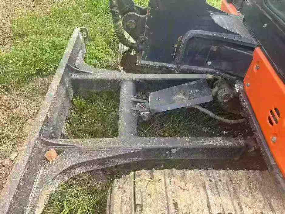 Buy Hitachi EX55UR-3 Used Excavator / 3