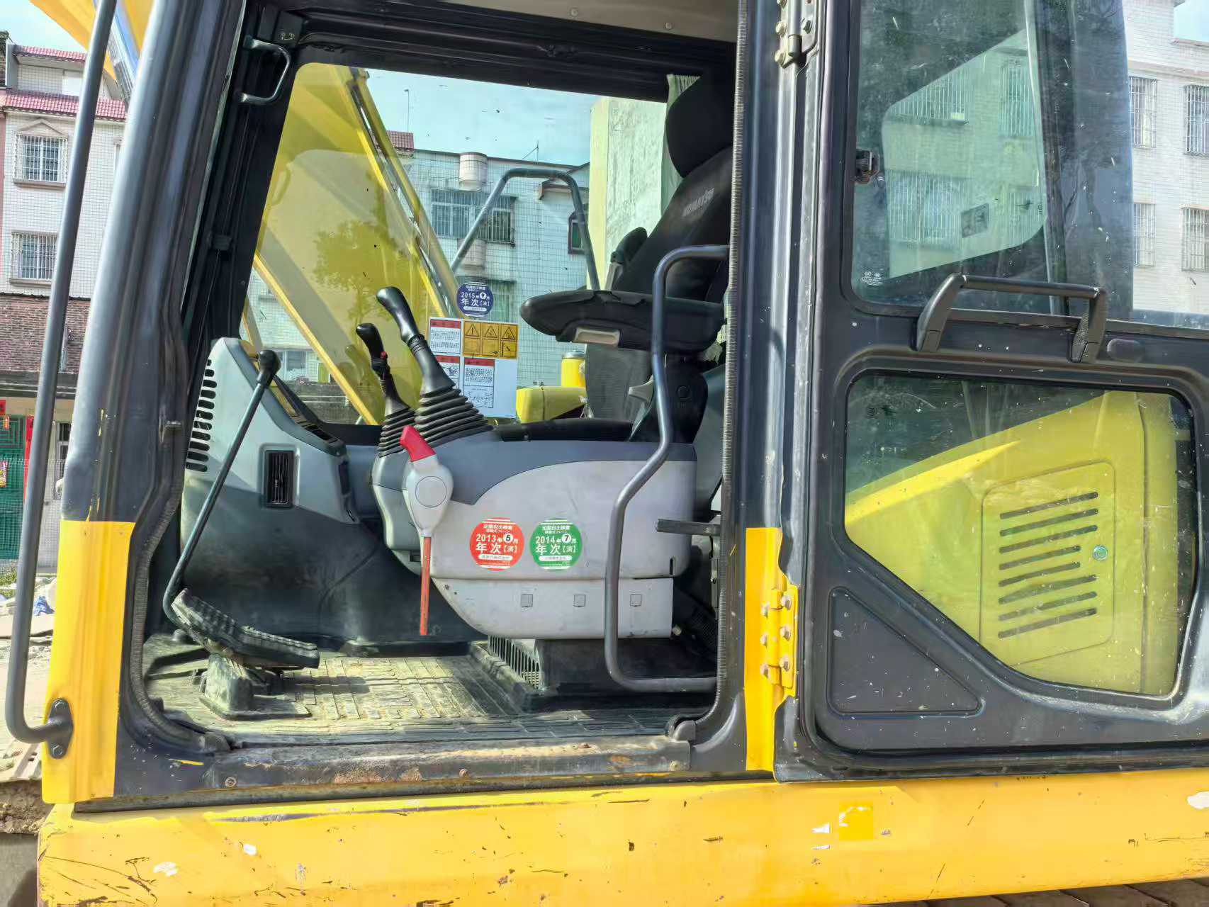 Buy Komatsu PC130-7 Used Excavator / 9