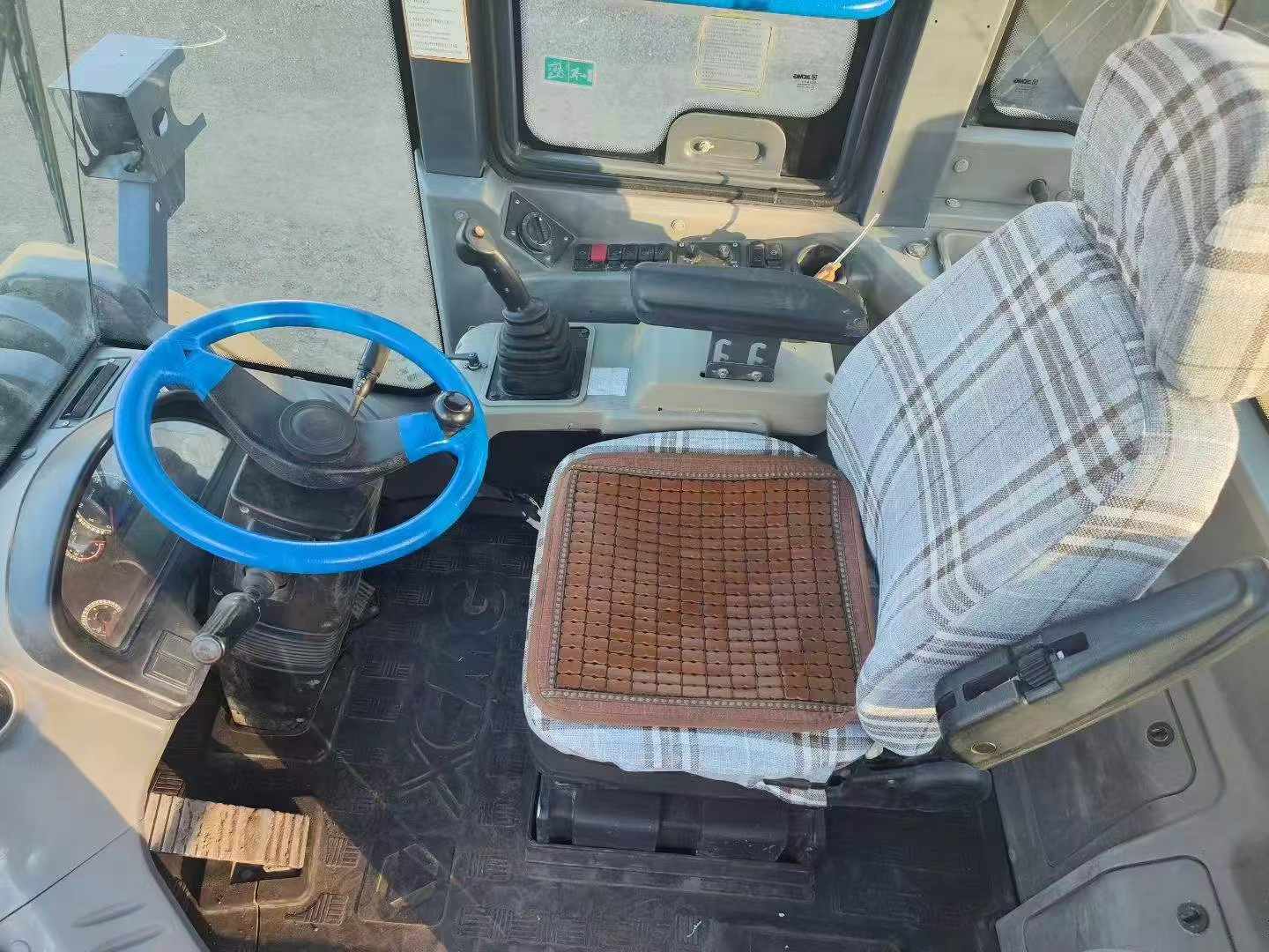 Buy XCMG LW600FV Used Loader / 3